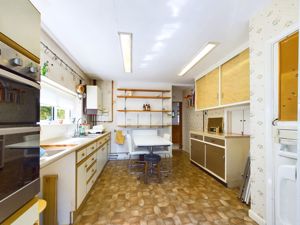 KITCHEN- click for photo gallery